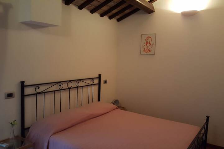 Room 4 of 39