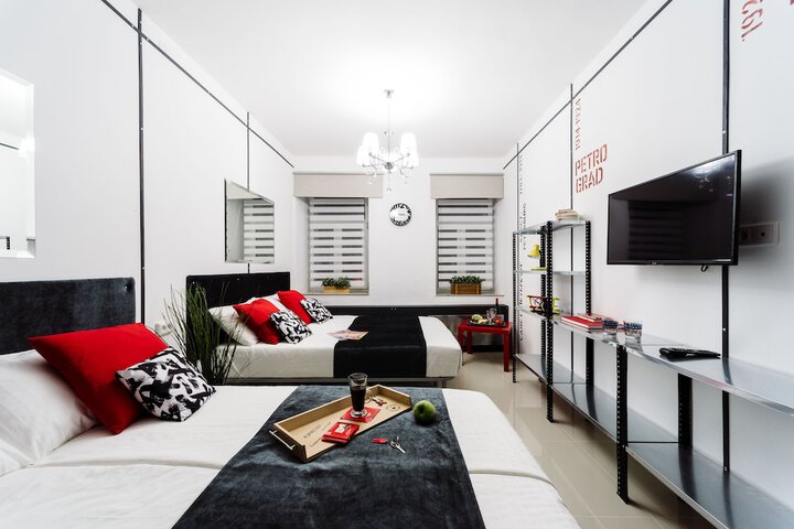 Room 18 of 18