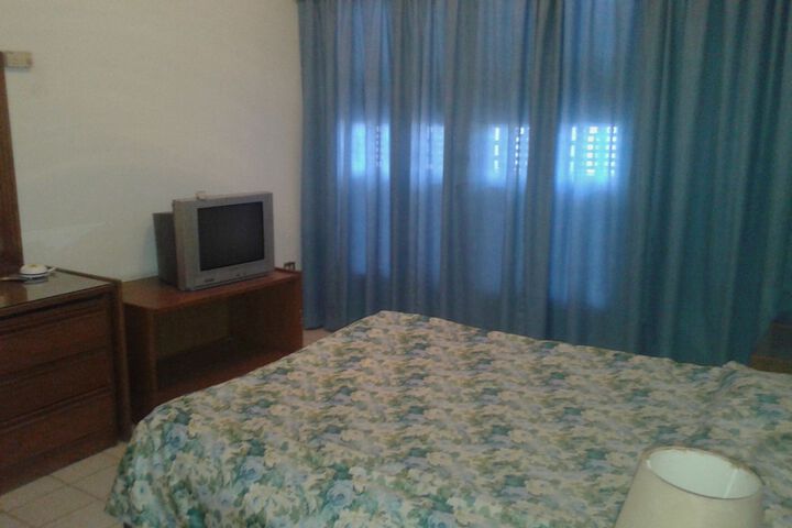 Room 24 of 66