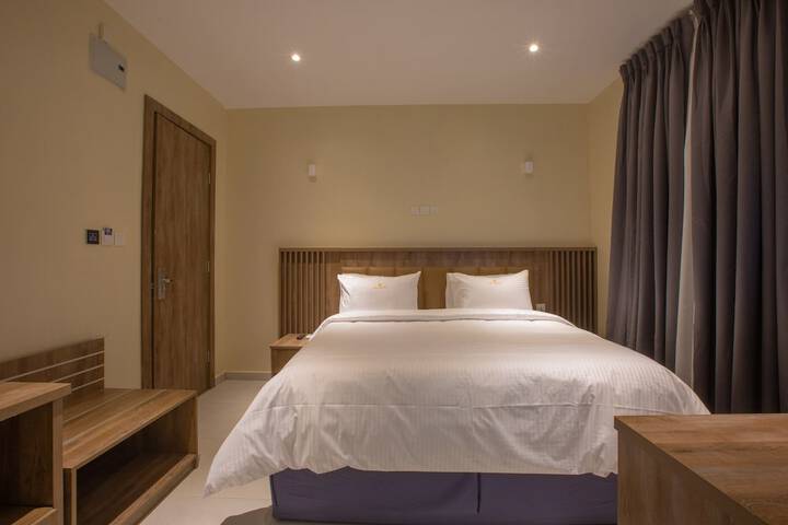 Room 5 of 24