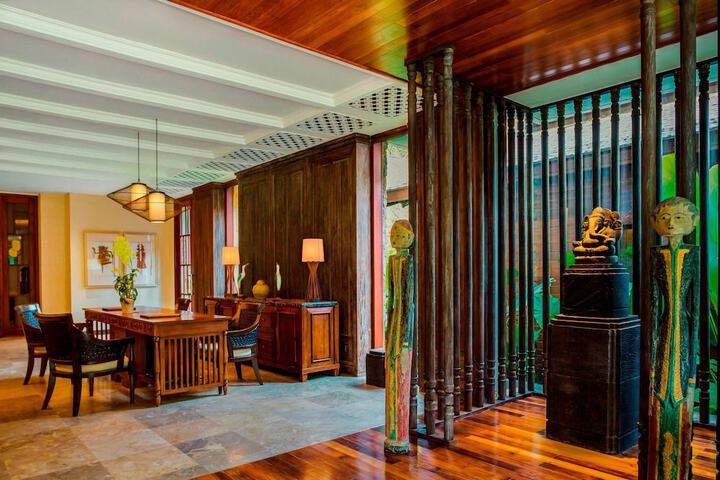 Hotel Interior 4 of 133