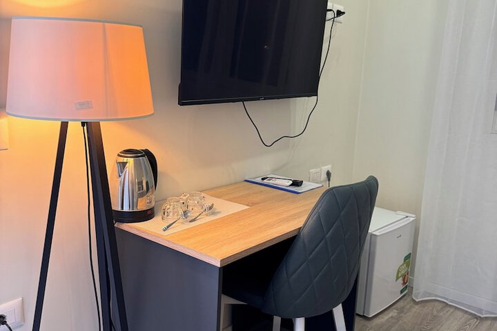 Room 10 of 146