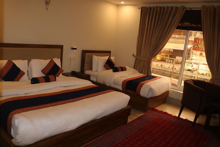 Room 7 of 24