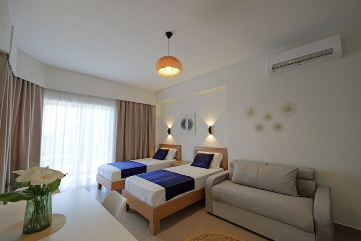 Room 12 of 52