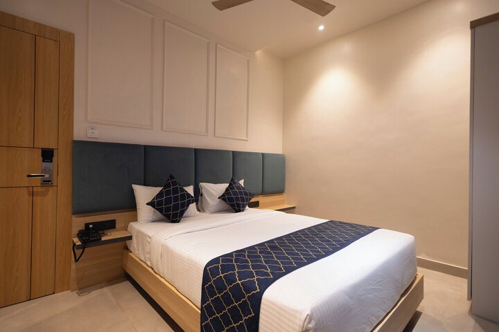 Room 13 of 48