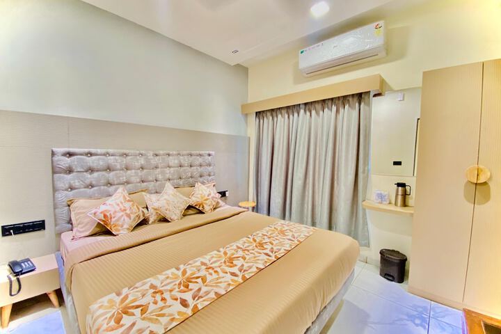 Room 10 of 43