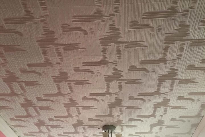 Room 10 of 18