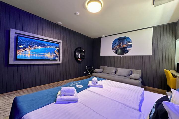 Room 92 of 194