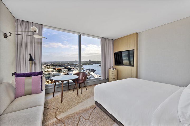 Room 10 of 233