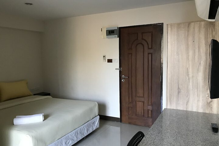 Room 33 of 66