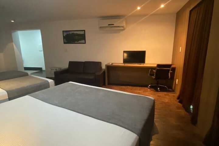 Room 42 of 99