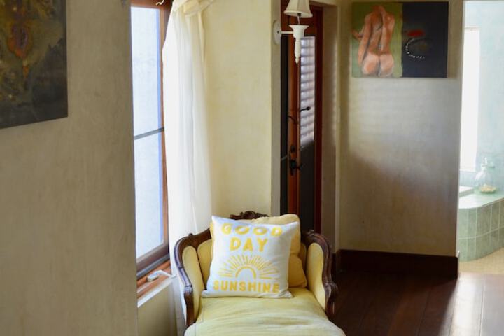Room 27 of 48