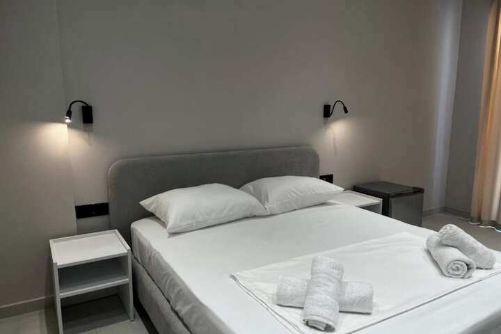 Room 32 of 71