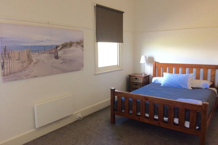 Room 10 of 34