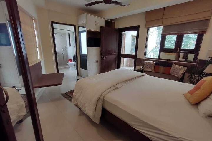 Room 6 of 22