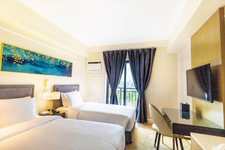 Room 4 of 34