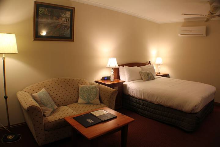 Room 2 of 58