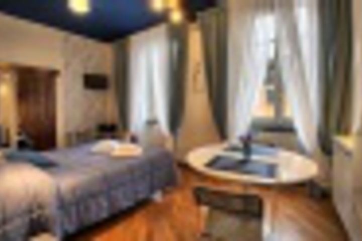 Room 64 of 528