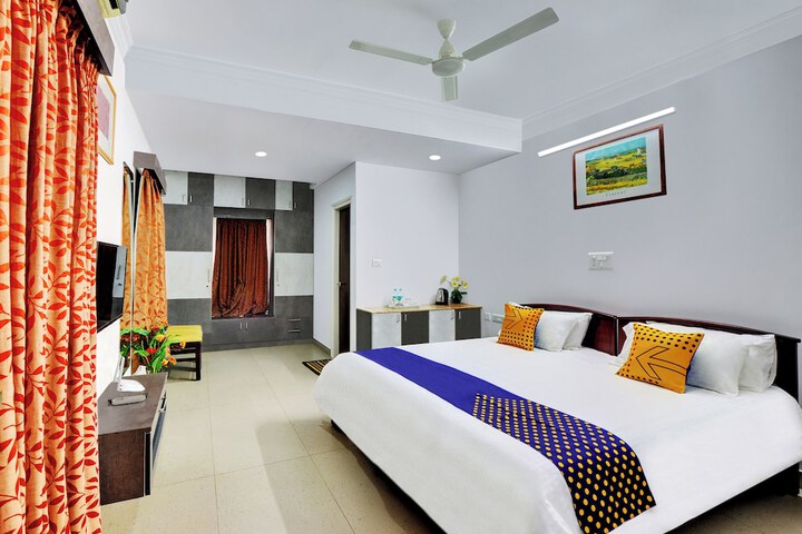 Room 9 of 21