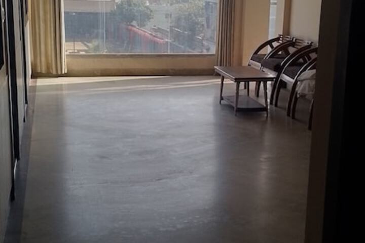 Room 10 of 17