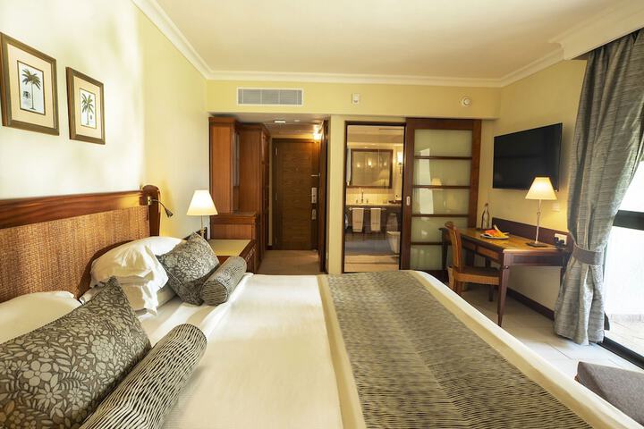 Room 42 of 209