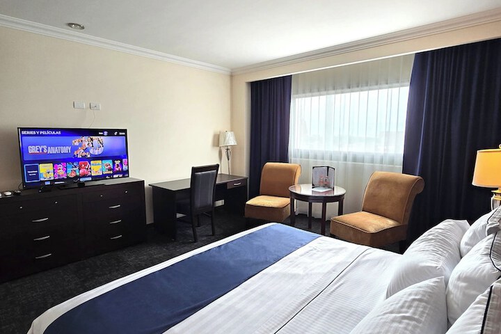 Room 16 of 74