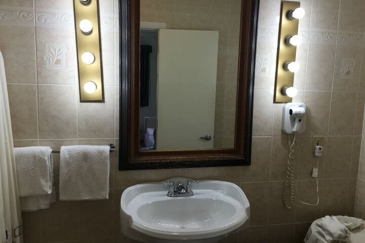 Room 55 of 81