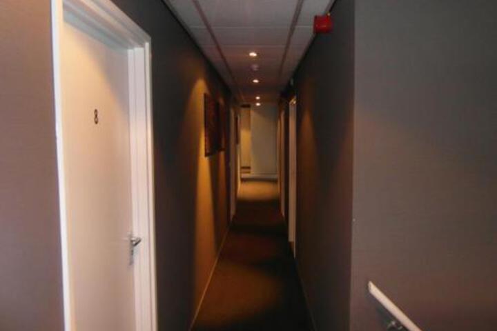 Photo 10