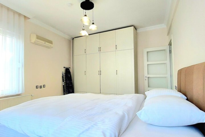 Room 40 of 271