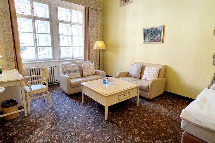 Room 12 of 81