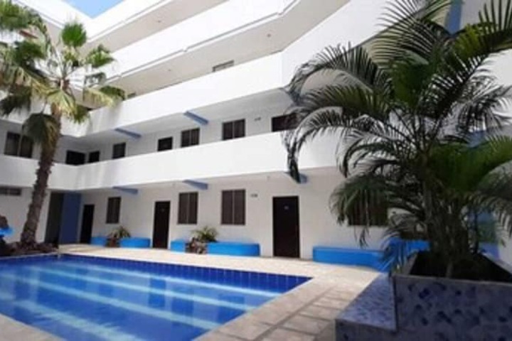 Pool 17 of 25