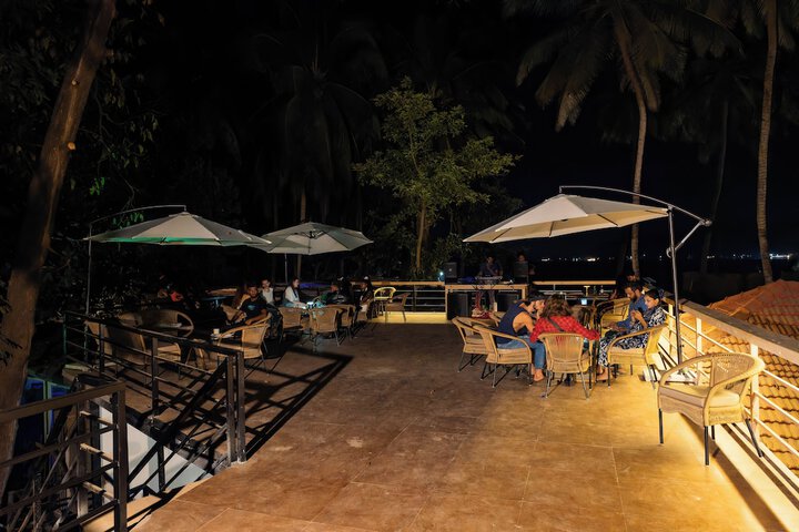 Terrace/Patio 8 of 19