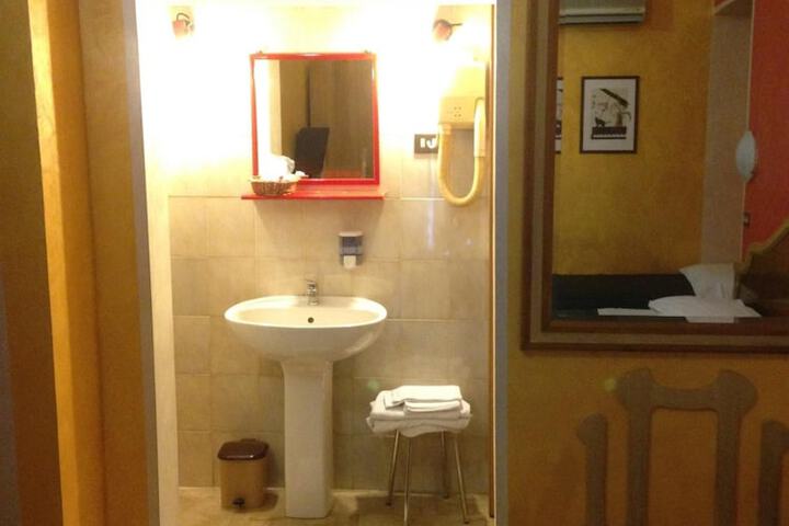 Room 38 of 56