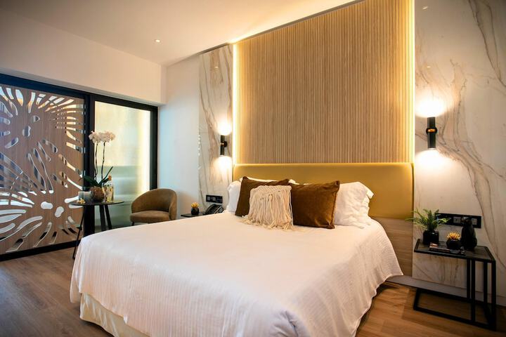Room 20 of 79
