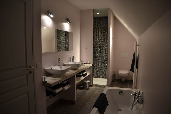 Room 78 of 115