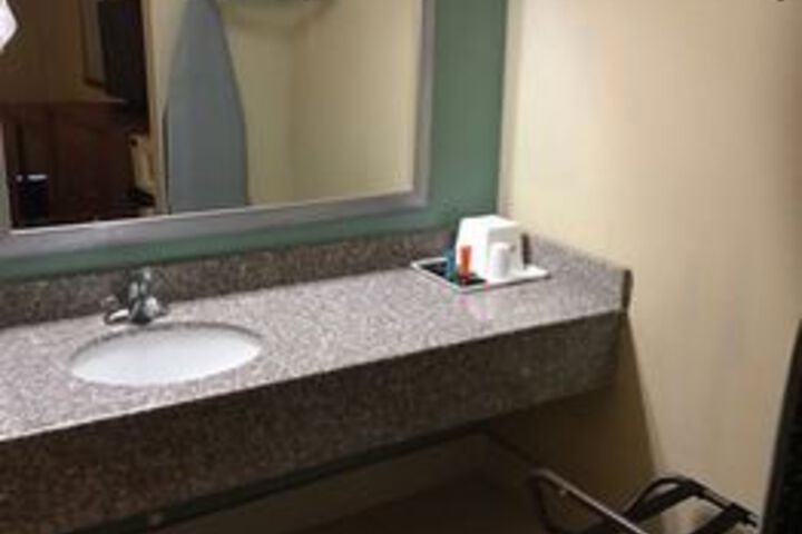 Room 7 of 39