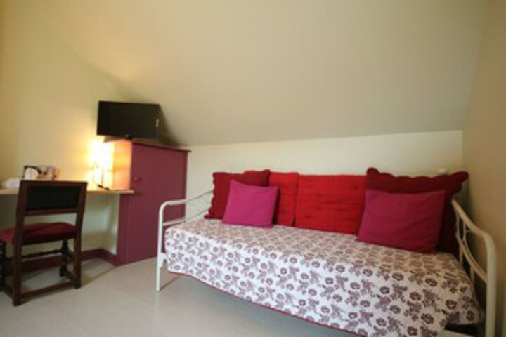Room 11 of 27