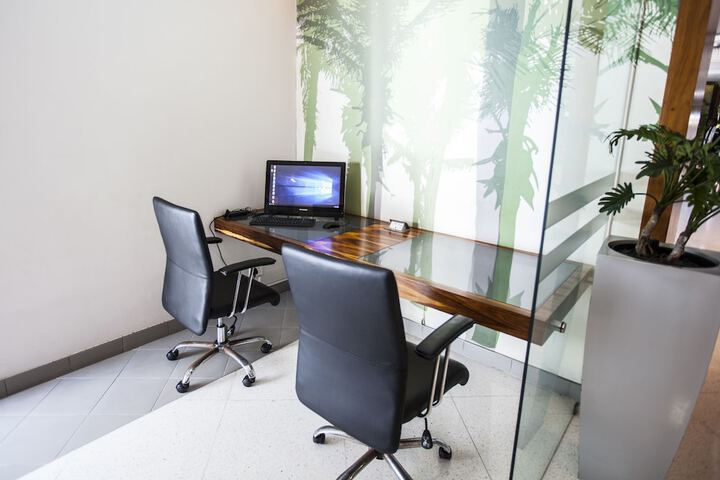 Business Center 103 of 118