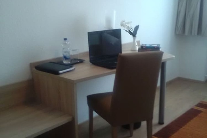 Room 5 of 31
