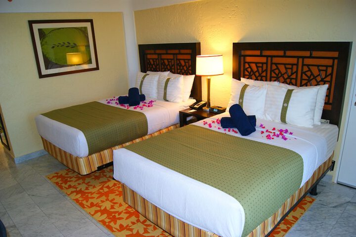 Room 3 of 87