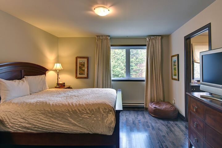 Room 2 of 142