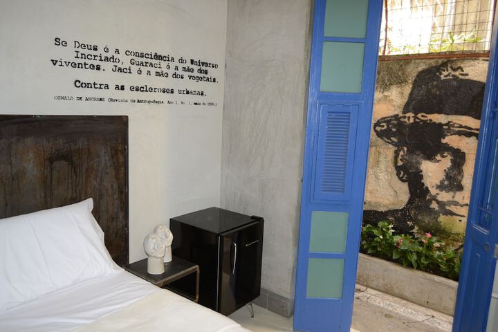 Room 4 of 41