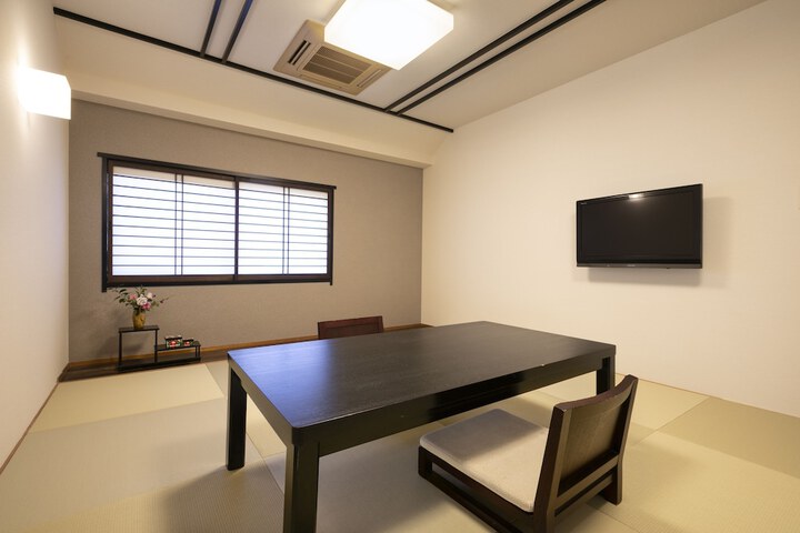 Room 13 of 75