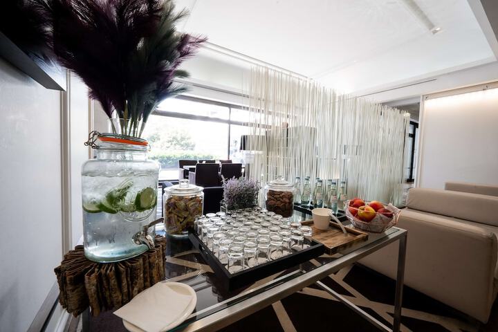 Entrance & Lobby