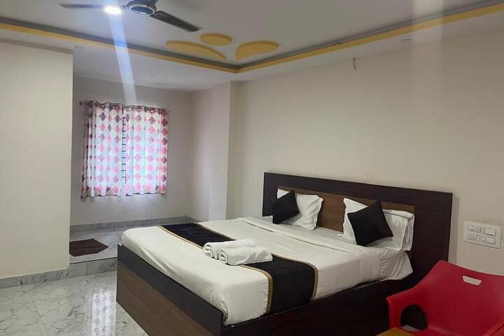 Room 3 of 27