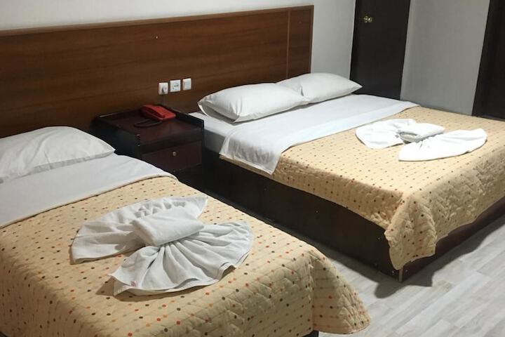 Room 7 of 10