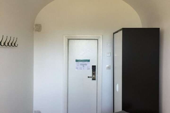 Room 30 of 78