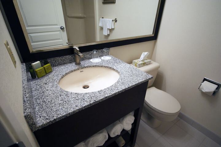 Room 20 of 38