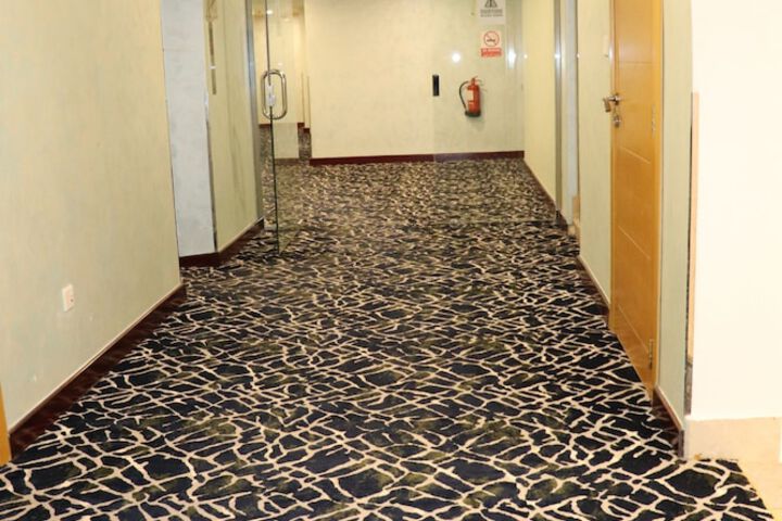 Ballroom/Hall 34 of 40