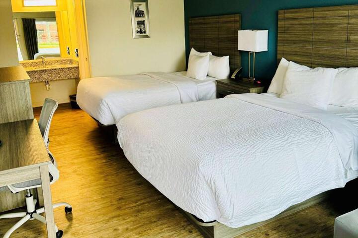 1 Double Bed (3 of 6)